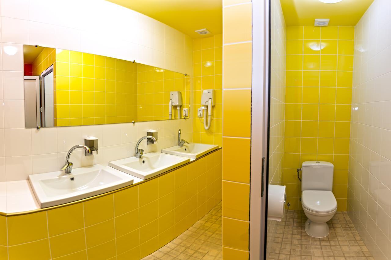 Dream Hostel Carpathians Rakhiv Exterior photo