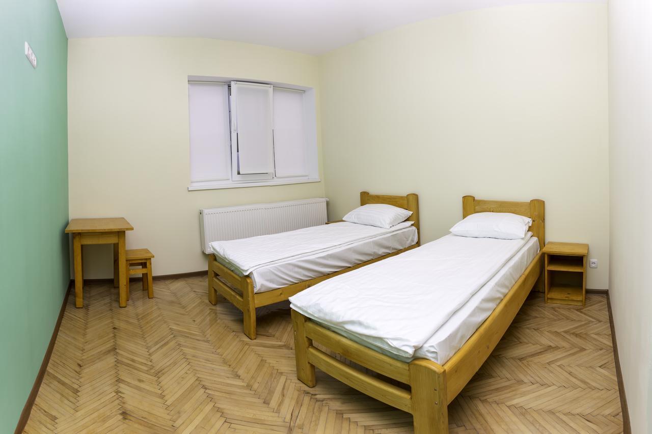 Dream Hostel Carpathians Rakhiv Exterior photo