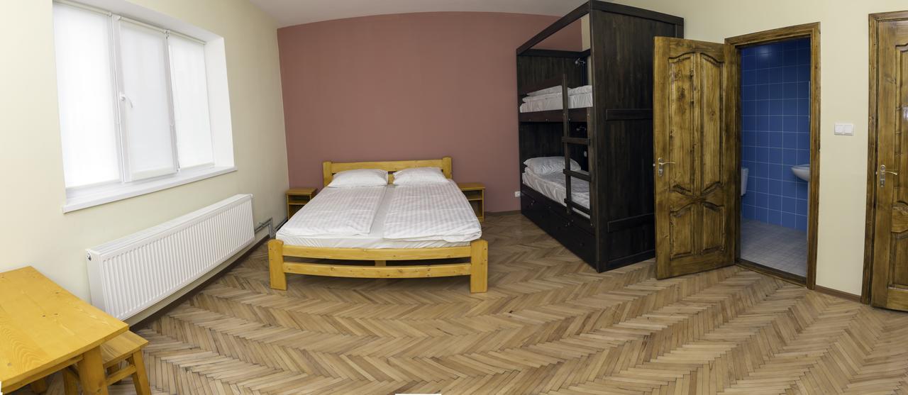 Dream Hostel Carpathians Rakhiv Exterior photo