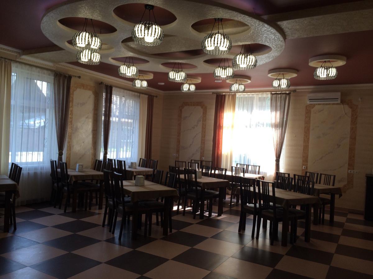 Dream Hostel Carpathians Rakhiv Exterior photo
